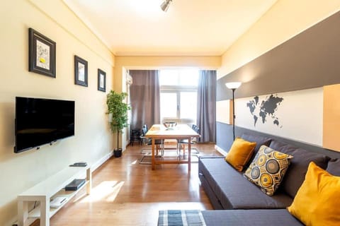 Communal lounge/ TV room, Living room