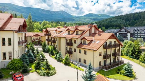 Property building, Bird's eye view, Mountain view
