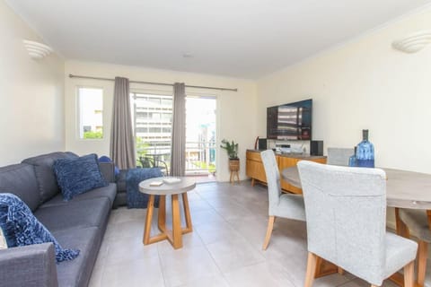 TV and multimedia, Balcony/Terrace, Living room, Seating area, Dining area, hair dresser, locker