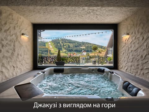 Natural landscape, Hot Tub, Mountain view