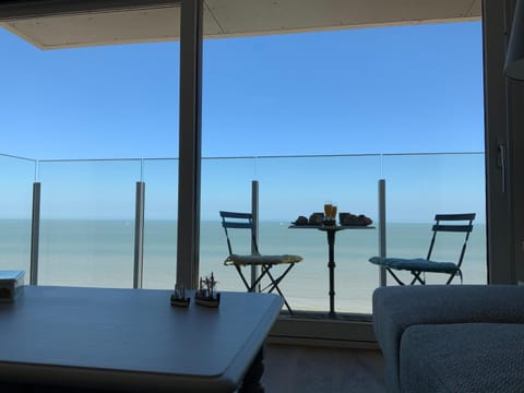 View (from property/room), Balcony/Terrace, Seating area, Dining area, Sea view