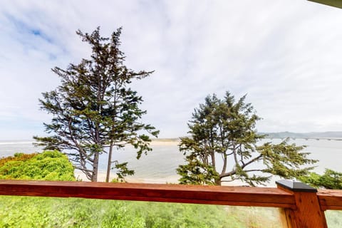 Enjoy the View House in Waldport