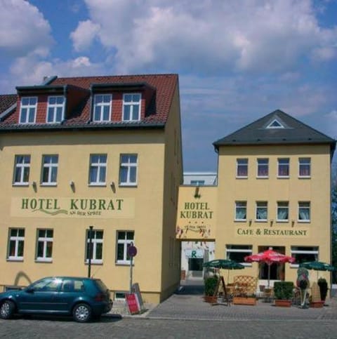 Facade/entrance, Balcony/Terrace