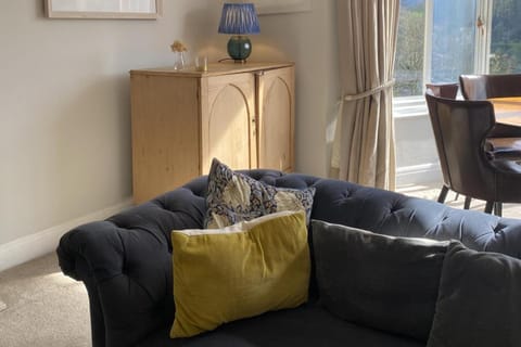 Beachside 2-Bed - Sleeps 4 Parking & Pet Friendly Apartment in Salcombe