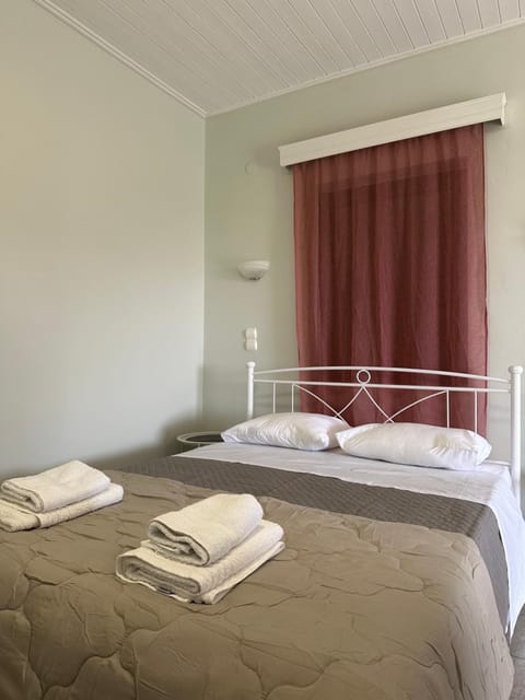 Odysseas rooms Apartment hotel in Messenia