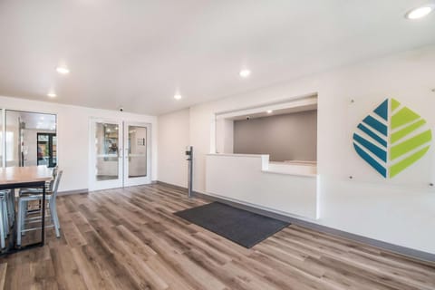 Lobby or reception, On site