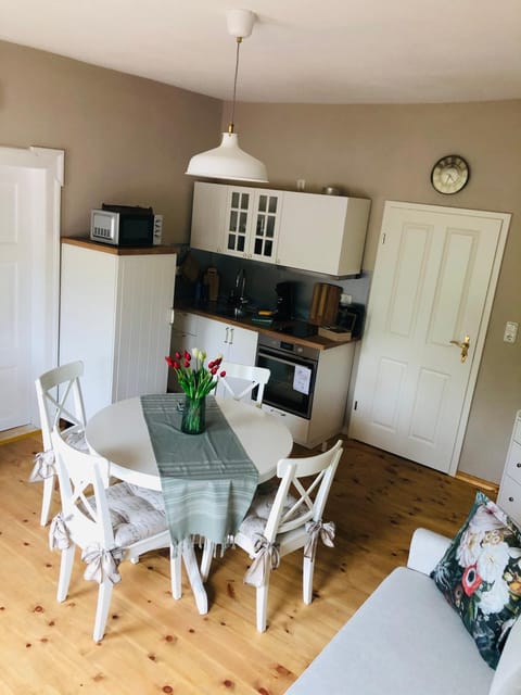 Ferienwohnung B im Ferienhaus Antika Apartment in Ratzeburg