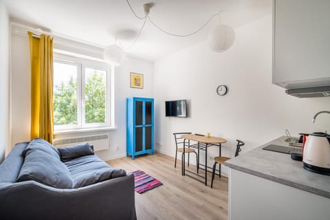 TV and multimedia, Kitchen or kitchenette, Living room