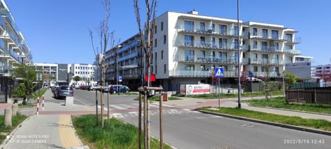 Property building, Neighbourhood