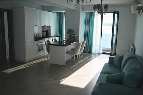 Balcony/Terrace, Dining area