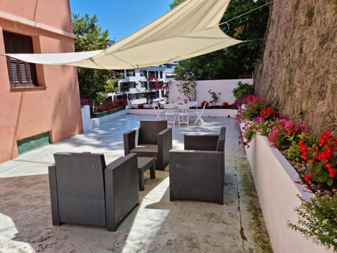 Patio, Balcony/Terrace