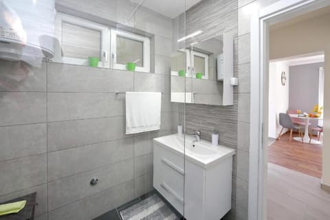 Apartments Nikić Apartment in Šibenik-Knin County, Croatia