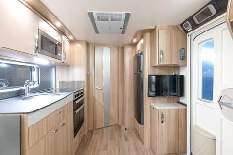 Property building, Kitchen or kitchenette, oven, stove, toaster