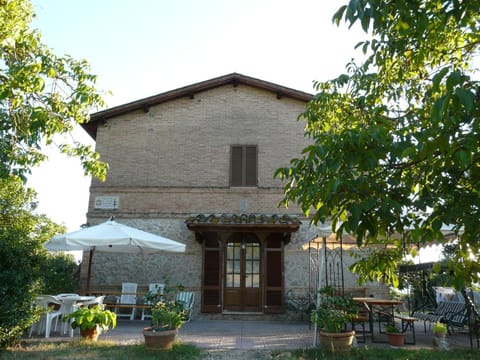 Facade/entrance, Day, Summer, Garden