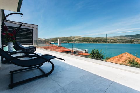 Sea view, Swimming pool
