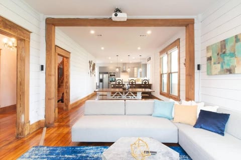 Bachelor/Bachelorette Weekend in the Heart of ATX Villa in Austin