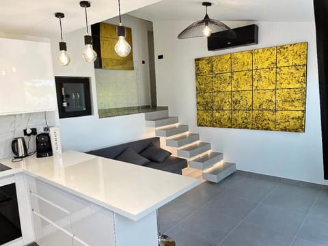 Living room, Communal kitchen