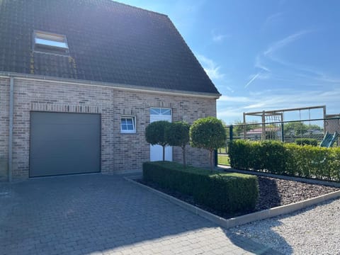 Huis Marlin House in Bredene