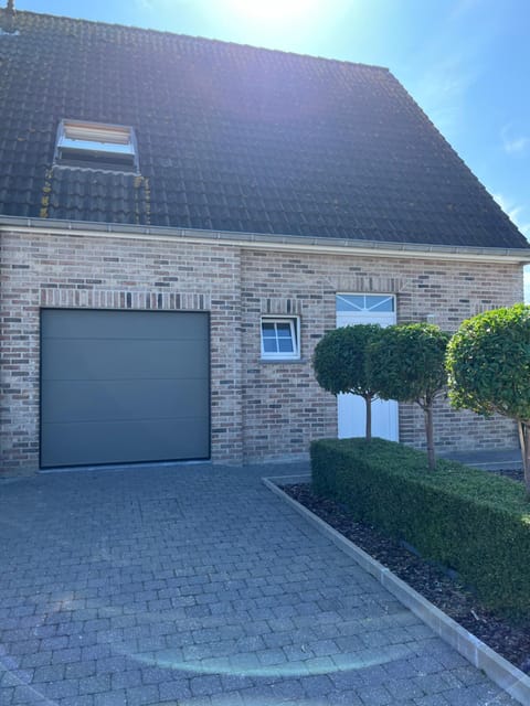 Huis Marlin House in Bredene