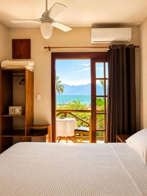 Bed, Sea view