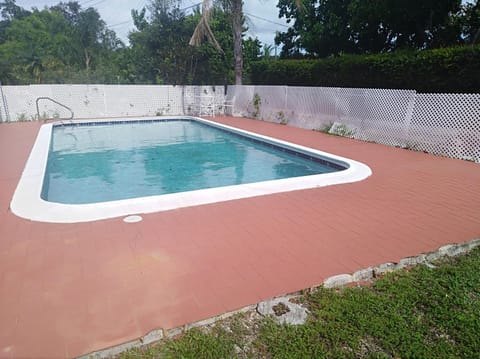 Cozy apartment in quite zone Apartment in Hollywood