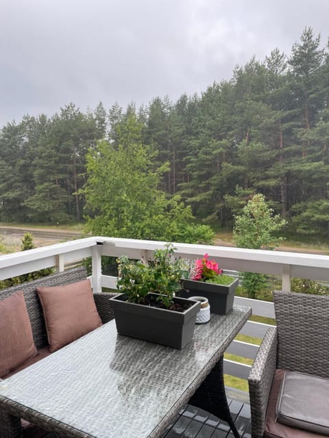Natural landscape, View (from property/room), Balcony/Terrace, Seating area, Garden view