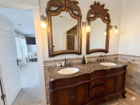 Oceanfront Estate 18BR No Resort Fee Sleeps 40 House in Corolla