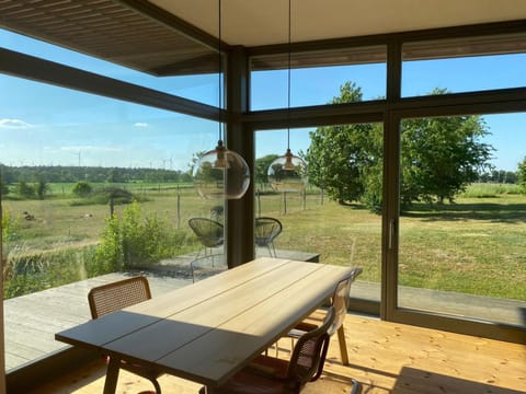 Patio, Spring, Day, Natural landscape, View (from property/room), Balcony/Terrace, Dining area