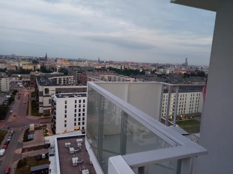 Balcony/Terrace, City view