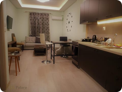 Kitchen or kitchenette, Living room