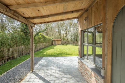 Patio, Day, Garden, Balcony/Terrace, Garden view