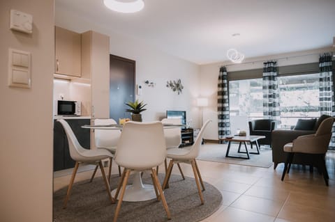 Seating area, kitchen