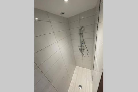 Spacieux n°8 en centre historique Apartment in Landerneau