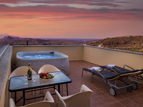 Property building, Hot Tub, Hot Tub