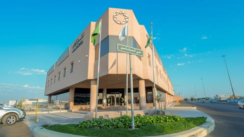 Property building, Location