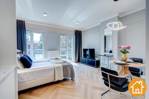 TV and multimedia, Photo of the whole room