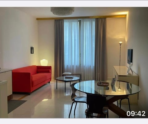 Seating area, Dining area, furniture