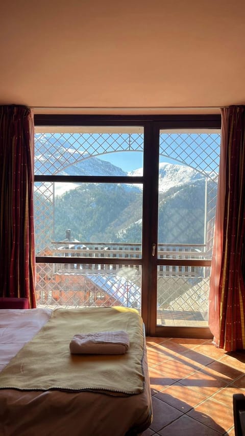 Natural landscape, View (from property/room), Balcony/Terrace, Bedroom, Mountain view, towels