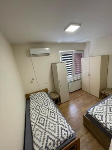 Bed, Photo of the whole room, Bedroom, wardrobe, air conditioner