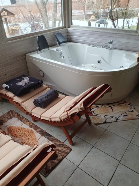 Hot Tub, Spa and wellness centre/facilities, sunbed