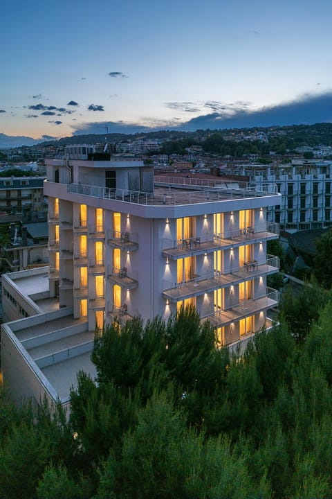 Property building, Night