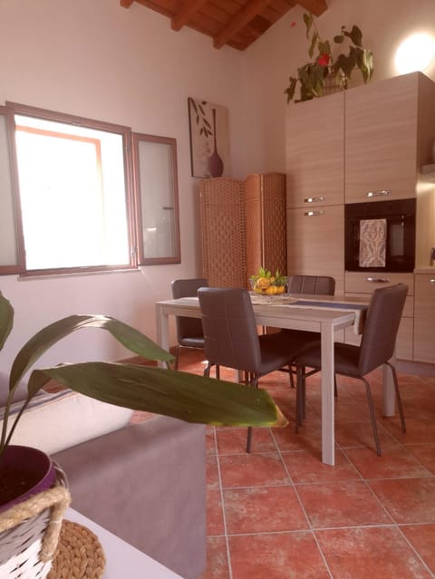 TV and multimedia, Living room, Dining area