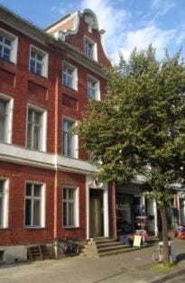 Property building, Day
