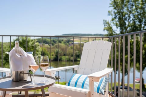 Summer, View (from property/room), Balcony/Terrace, River view