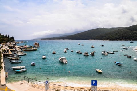 Natural landscape, Beach, City view, Sea view, Street view, Quiet street view