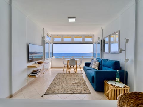 Living room, Sea view