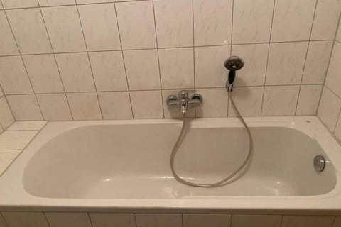 Beste Lage in Rostock: 2-Zimmerwohnung mit Balkon im 1.OG Apartment in Mecklenburg-Vorpommern, Germany