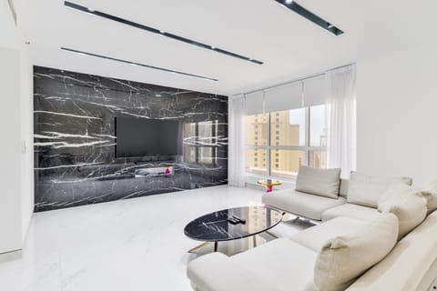 TV and multimedia, View (from property/room), Living room, Seating area, Evening entertainment, Landmark view