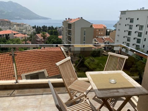 Balcony/Terrace, City view