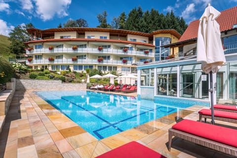 Property building, Swimming pool, Swimming pool